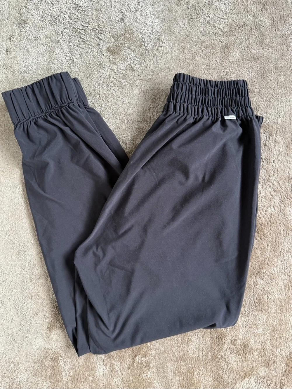Vuori Black Elastic-Waist Joggers - Picture 7 of 11